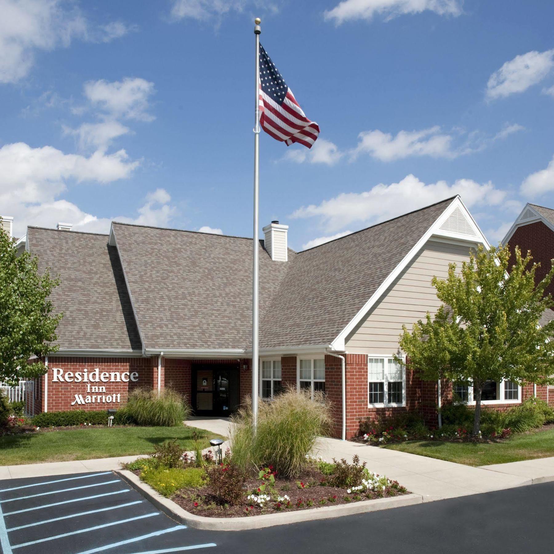 Residence Inn By Marriott Grand Rapids West Грандвилл Экстерьер фото